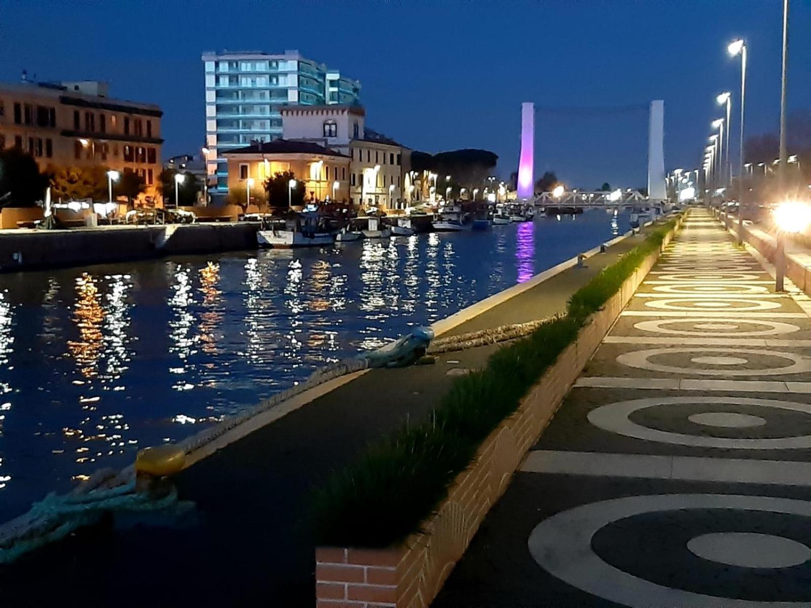 Sweet Home Fco Airport Roma Fiumicino Exterior foto